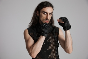 欧美长发拳击帅哥摄影图片